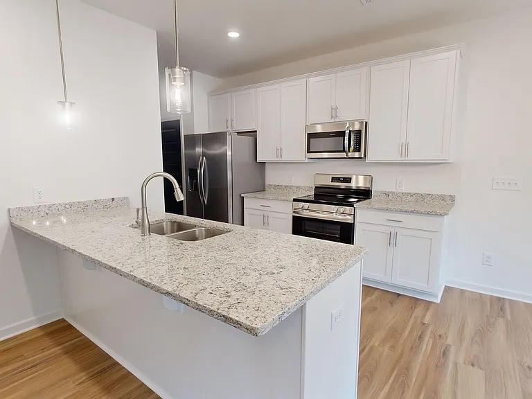 Quinn Residences at Dorchester Place — Photo 16