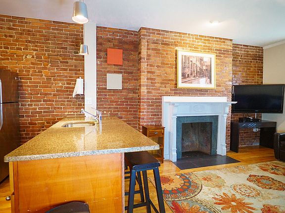 2nd image of 17 Garrison St APT 1
