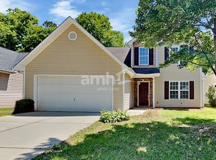 6844 Parkers Crossing Dr, Charlotte, NC 28215