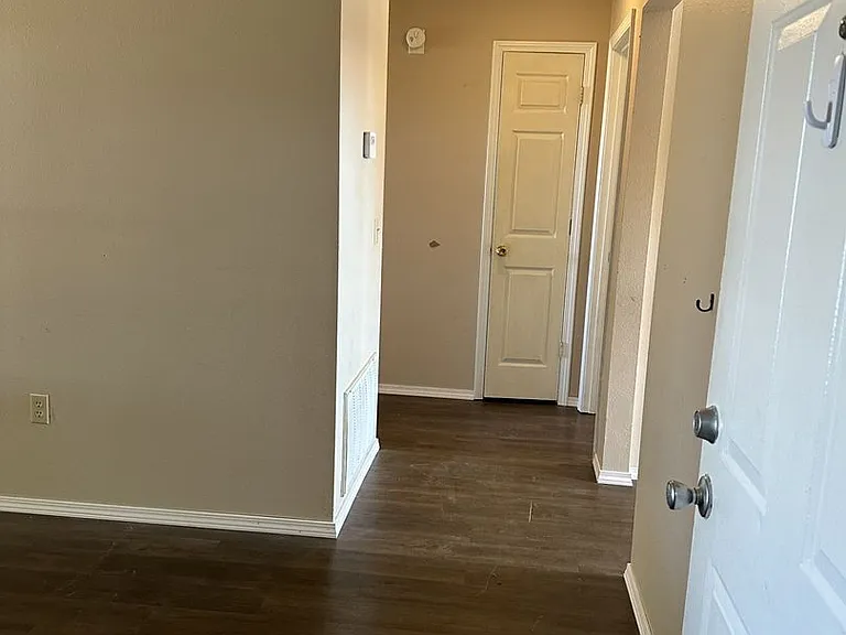 121 Elm St #1-4 — Photo 7