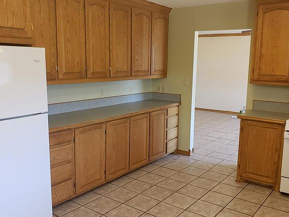 Kitchen cabinets