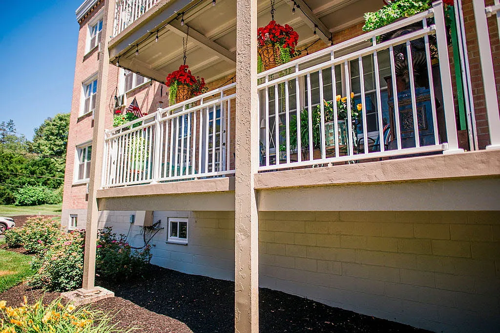 Barrcrest Apartment Homes — Photo 3