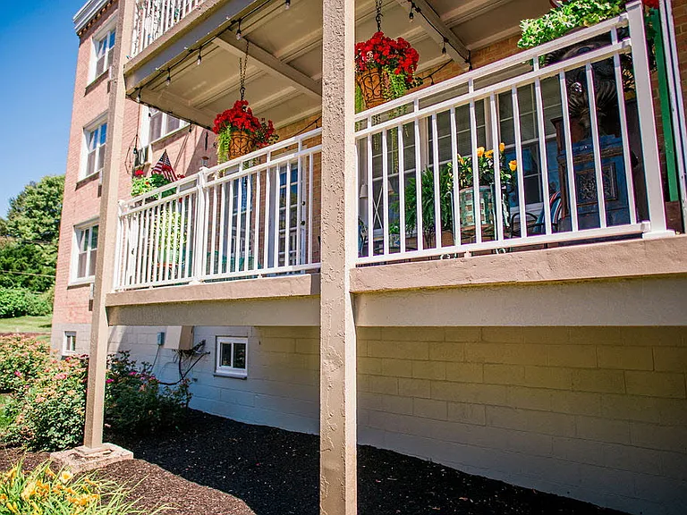 Barrcrest Apartment Homes — Photo 1