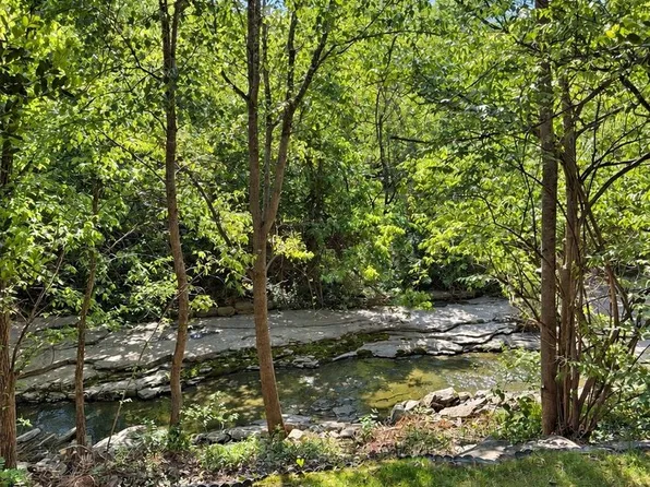 229 Westchase Dr, Nashville, TN 37205