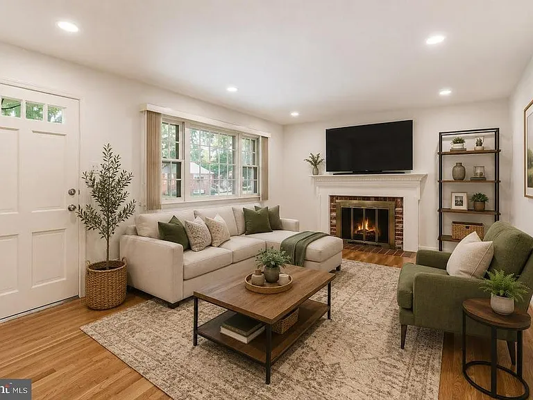 5683 Ravenel Ln — Photo 2