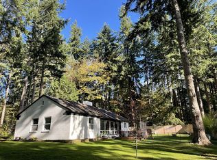 10784 Falk Rd NE, Bainbridge Island, WA 98110