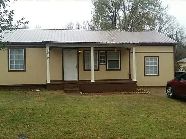 1019 Elmwood Dr, Guthrie, OK 73044