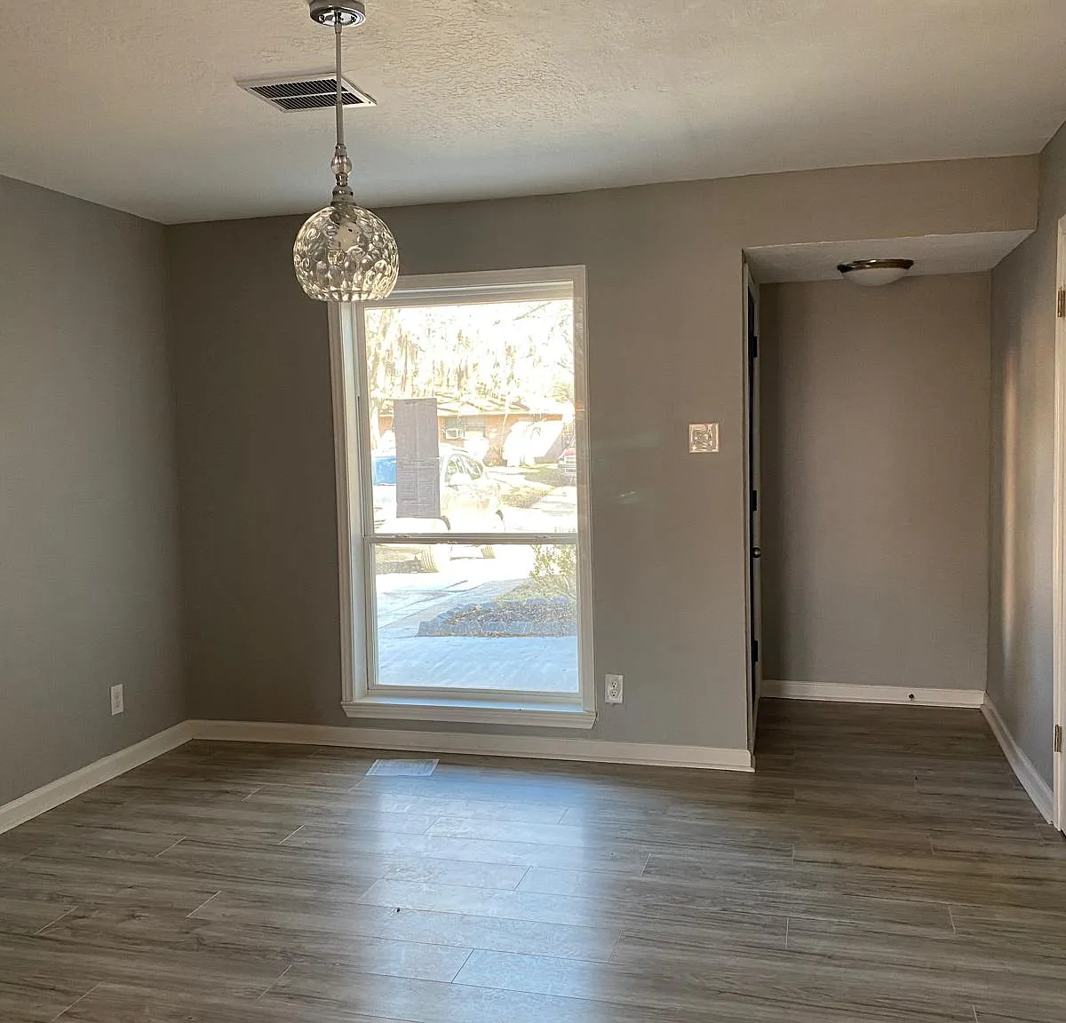 3 bed, 1434 sqft, $1,800 — Photo 4