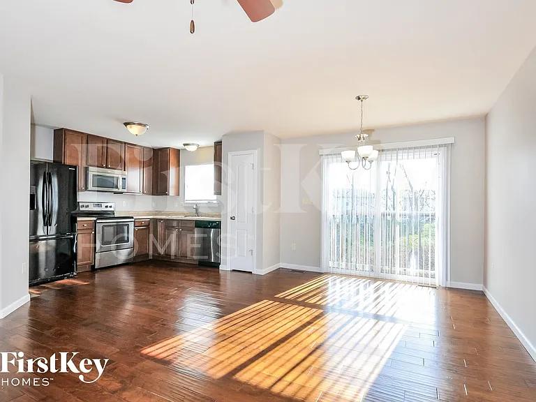 230 Cimarron Ridge Xing — Photo 3
