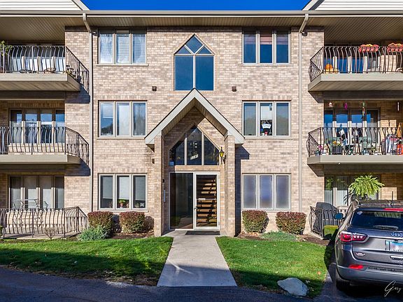 3rd image of 5140 Shadow Creek Dr Unit 4