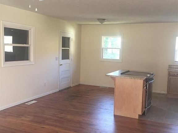 2nd image of 1203 Tutweiler Dr