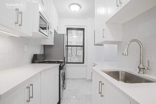 Sold by Sotheby's International Realty | media 5