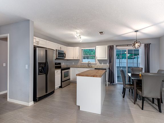 4th image of 2563 Stratford Dr