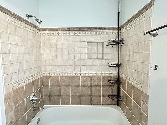 4th image of 2820 Shawn Leigh Dr