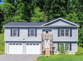 394 Pond Hill Rd, Plainfield, CT 06374