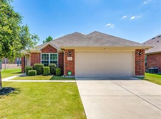 1532 Birds Eye Rd, Fort Worth, TX 76177