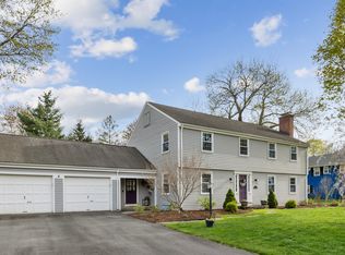 19 Juniper Ln, West Hartford, CT 06117