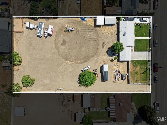 3rd image of 216 McKee Rd