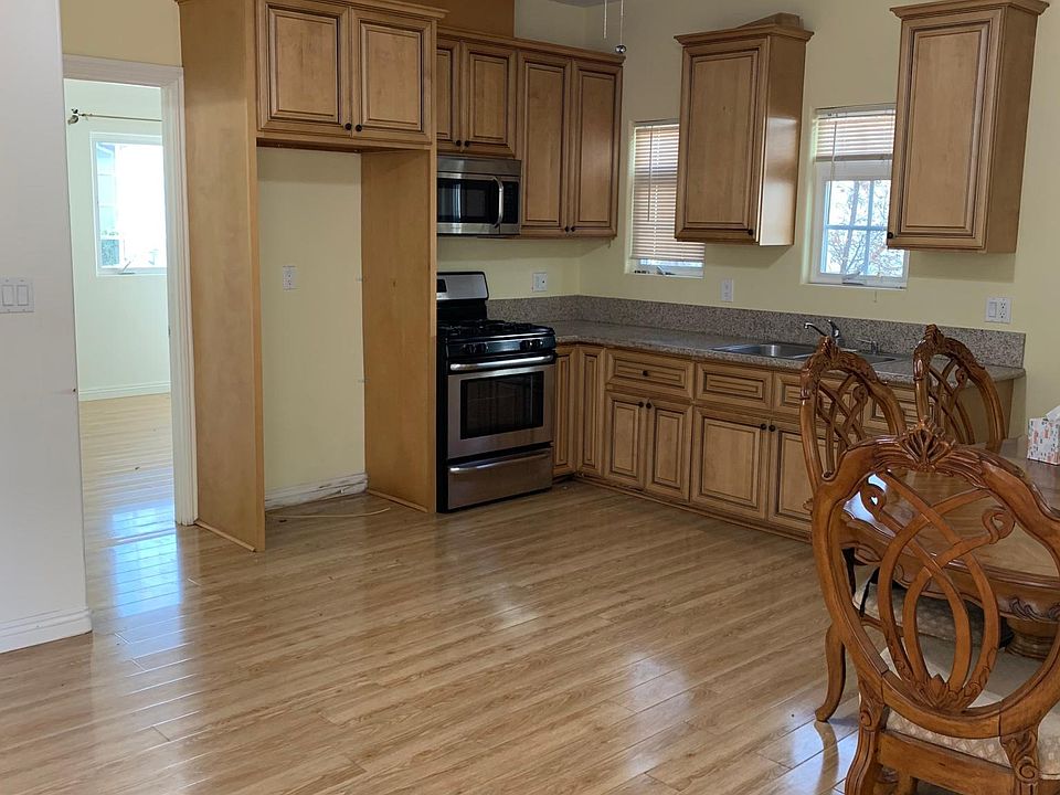 1st image of 340 Riverdale Dr APT A