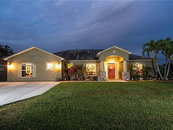 3rd image of 601 NW Biscayne Dr