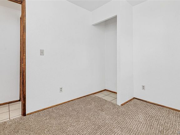 4th image of 913 Pine Ln