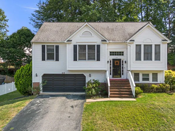 45 Lawhorn Rd, Stafford, VA 22554