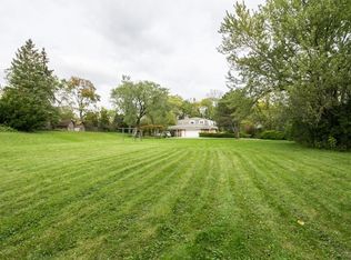 479 E Illinois Rd, Lake Forest, IL 60045