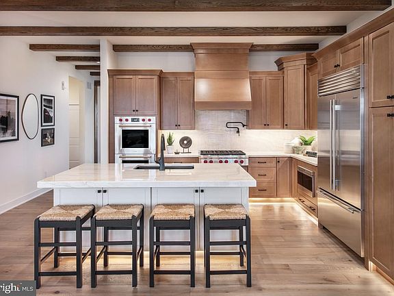 3rd image of 1188 Wythe Blvd #102