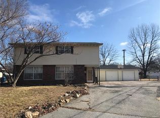 721 Lincoln Ave, Wood River, IL 62095