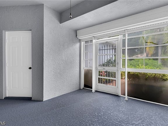 4th image of 20670 Candlewood Holw
