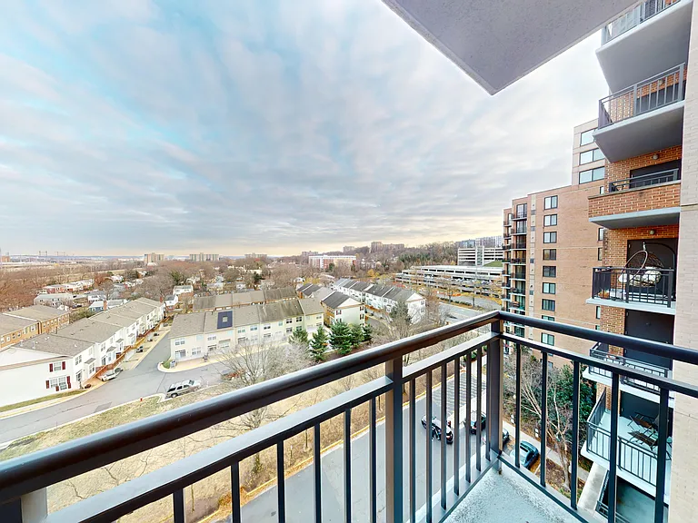 2451 Midtown Ave #1007 — Photo 37