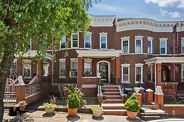 18 Charlotte Street  image 1 of 14