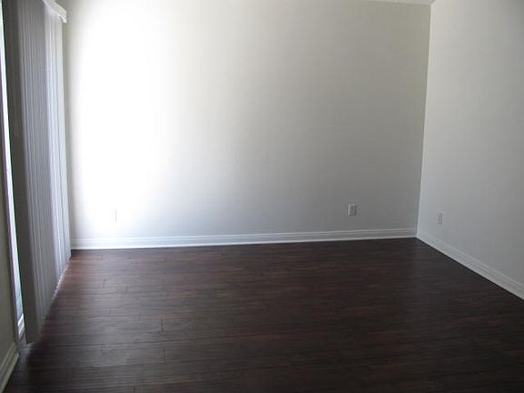 5th image of 40720 Carmelita Cir