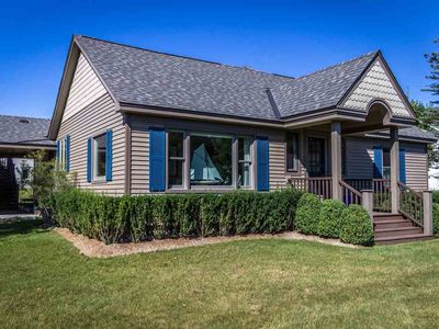 3950 Legacy Ct, Harbor Springs, MI, 49740