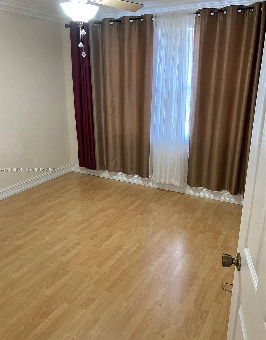 Crystal View Townhomes Pl — Photo 4