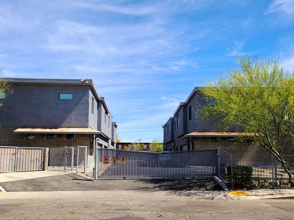 1st image of 701 E Adams St APT 1