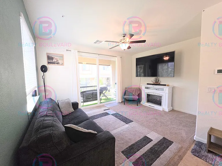 3010 Sterling Ridge Cir — Photo 5