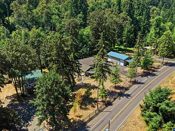 2nd image of 20658 N Abiqua Rd