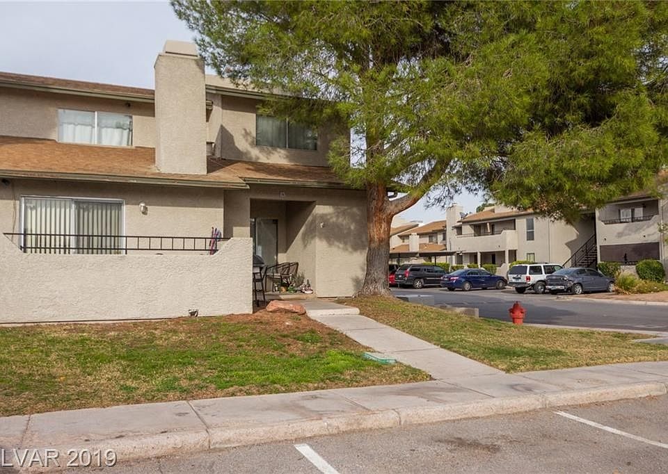 1st image of 2941 Country Manor Ln APT 26