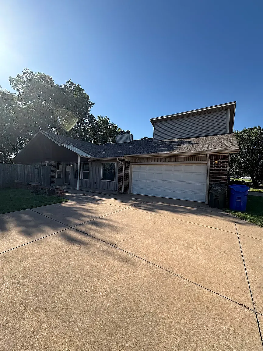 3 bed, 1400 sqft, $1,600 — Photo 3