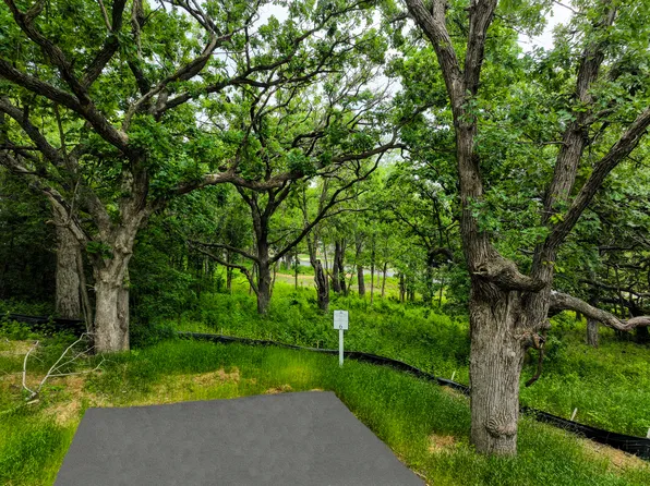 1652 River Shore Dr, Hastings, MN 55033