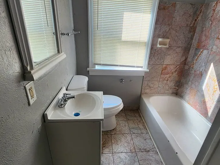 1506 Larchmont Rd — Photo 36
