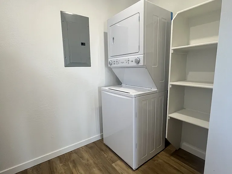 444 S 1st St E #1 — Photo 9