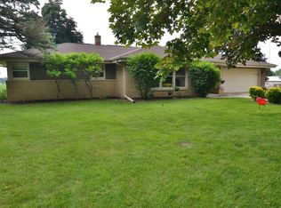 7427 Pleasant Rd, Waterford, WI 53185