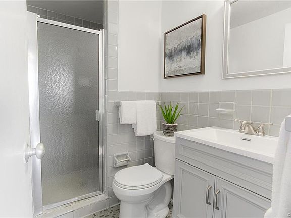 5th image of 5100 Monument Ave Unit 1217