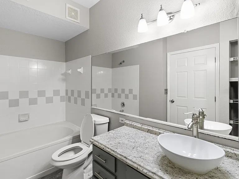 11561 Villa Grand #716 — Photo 16