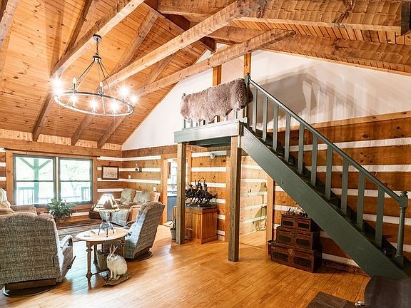 4th image of 652 Northup Rd