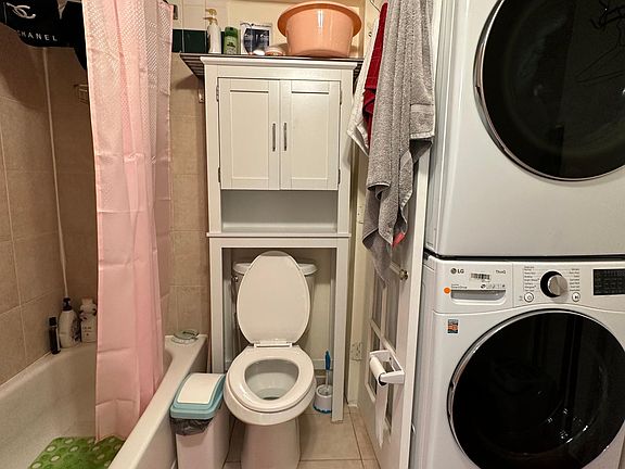 4th image of 1010 Race St APT 5H