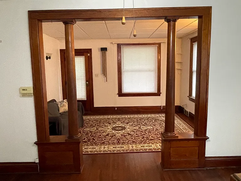 1708 Tower St — Photo 5