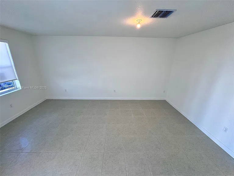 17854 SW 358th St — Photo 5